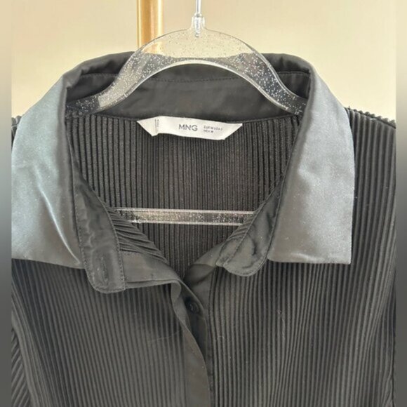 Mango (MNG) Pleated Black Button-Down Blouse – Size Medium (US 6) - Picture 2 of 7